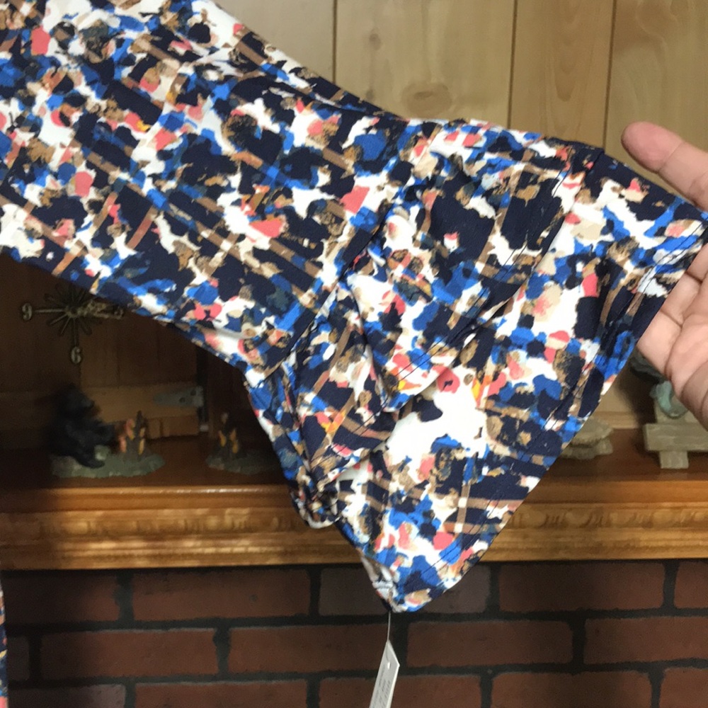 Stretchy top. NWT - Picture 3 of 5